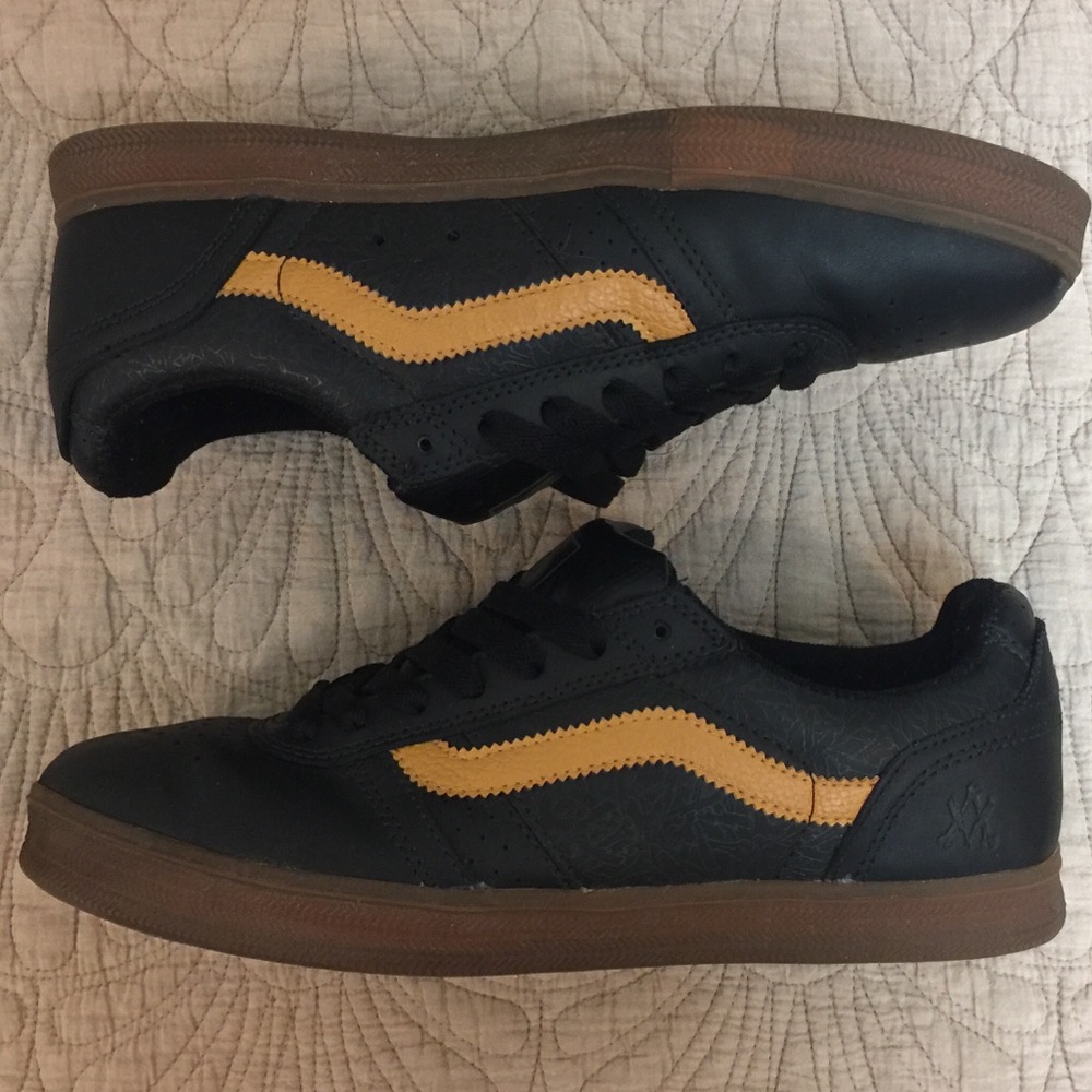 Vans Black Leather Size 8